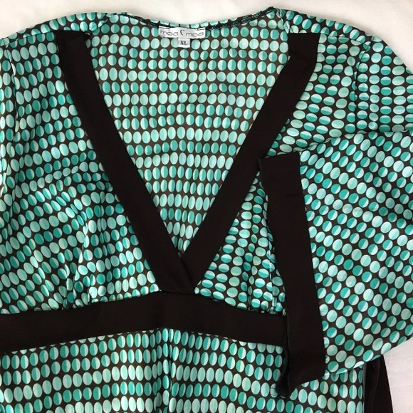 SOLD Moa Moa Silky Bell Sleeve Top XL - Picture 8 of 8